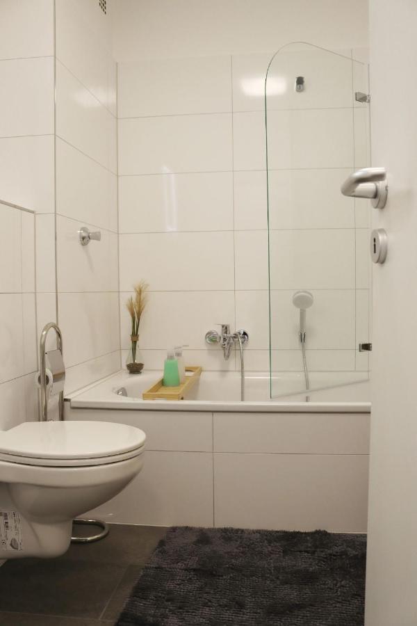 3 Zimmer, 68Qm, Parkplatz, Messe Dus, Logport, Duisport Duisburg Exteriör bild